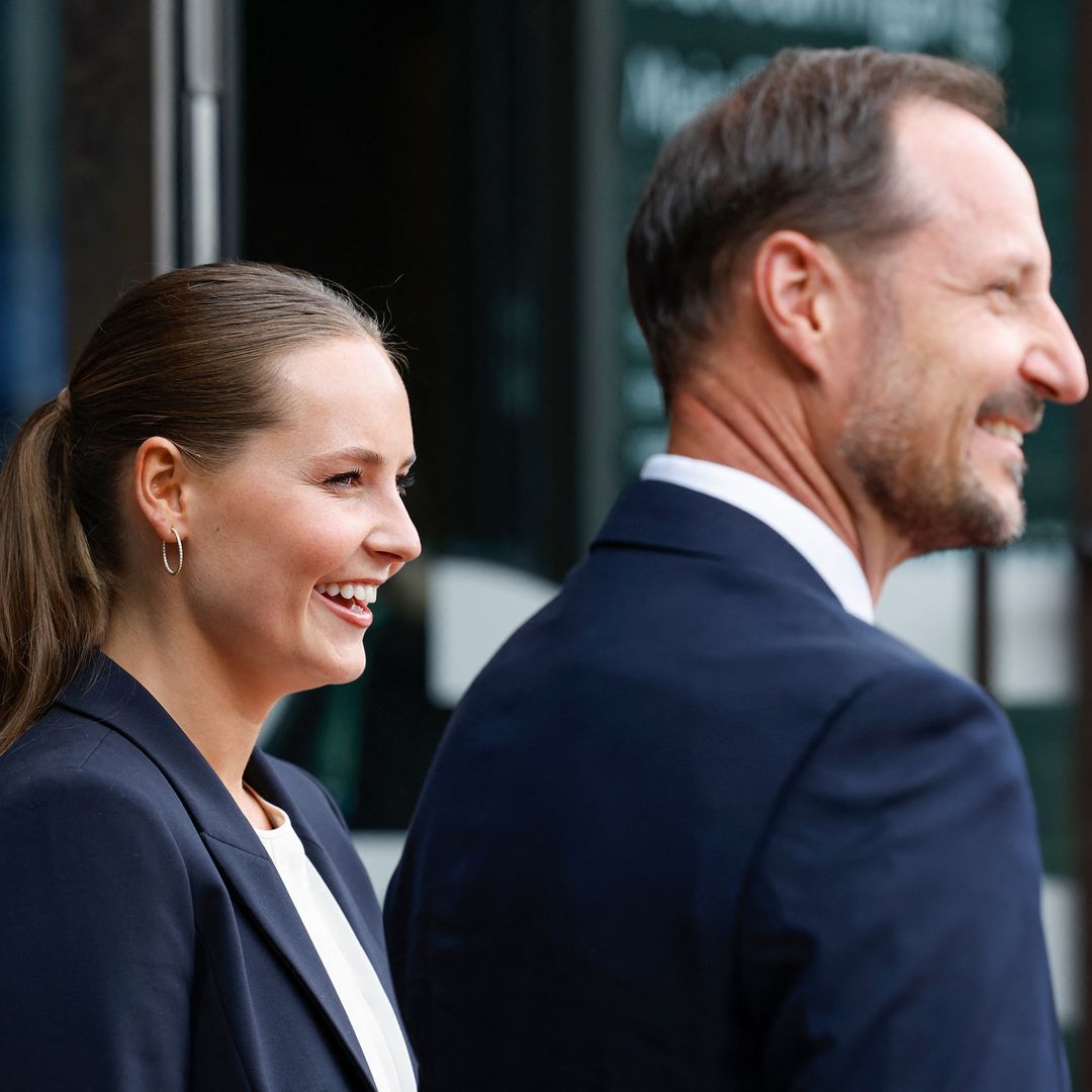 Ingrid de Noruega al rescate: la princesa regresa a casa antes de tiempo para desviar la atención en torno al juicio del siglo