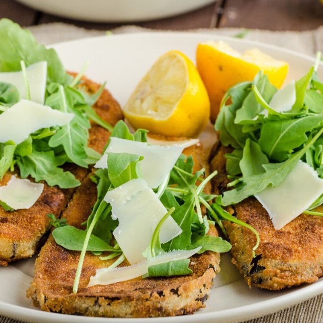 Tostas de rúcula con parmesano