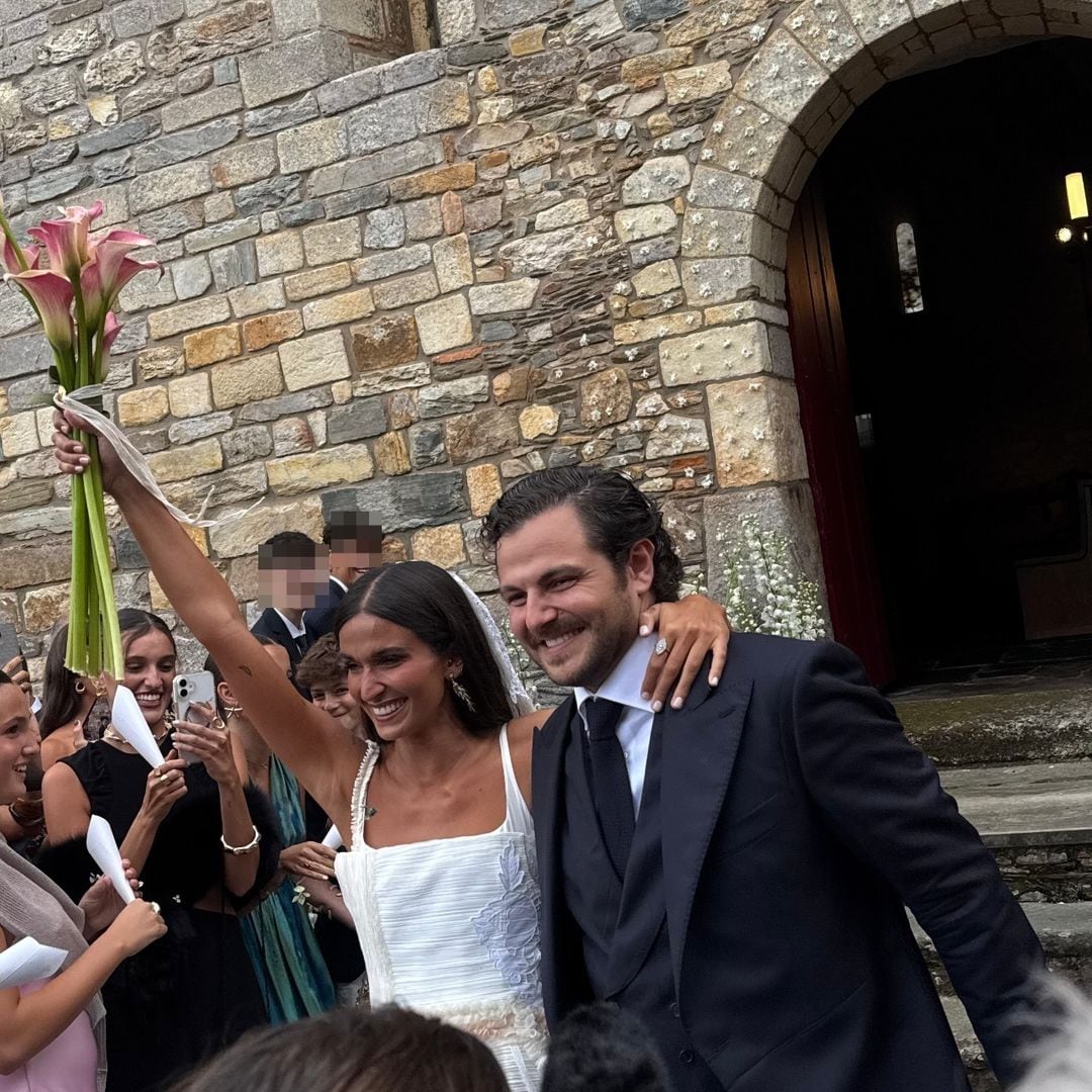 Ale Navarro y Carlos Fuente se casan en Galicia: de la emoción de los novios a la larga lista de 'influencers'