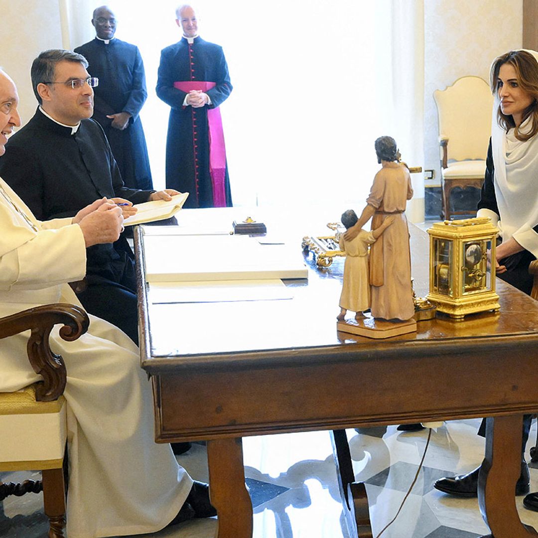 Rania de Jordania, conmovida tras su encuentro con el Papa en El Vaticano