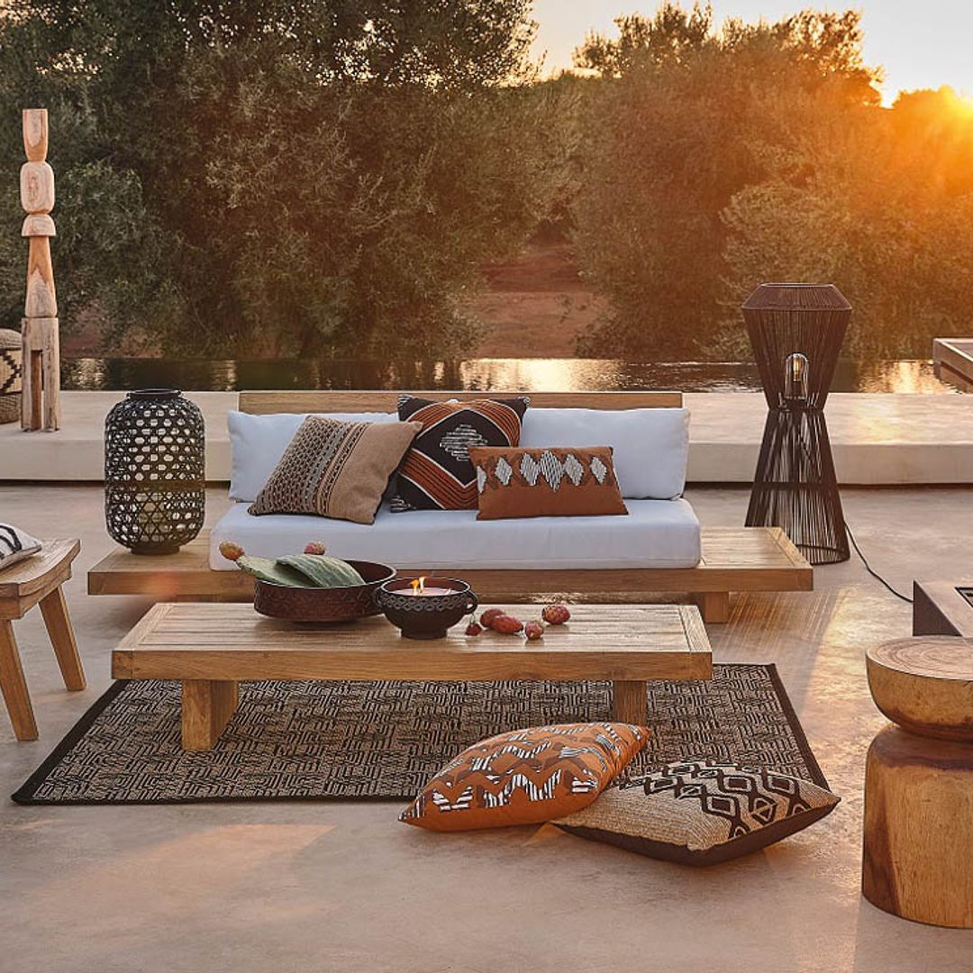 La limpieza y protección de los muebles de exterior más natural