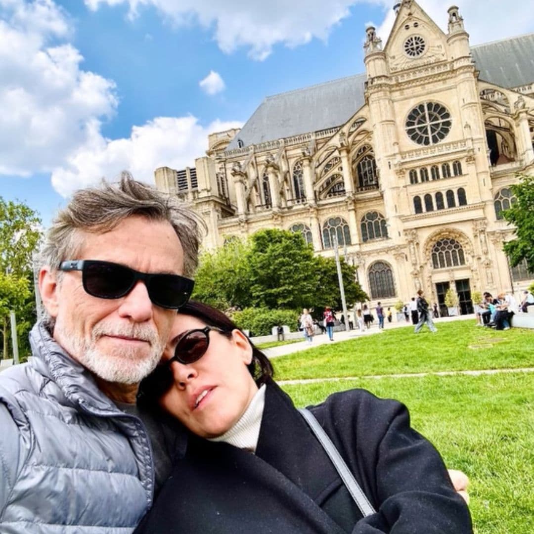 Stephanie Salas y Humberto Zurita llegan a París, en su tour de amor por Europa