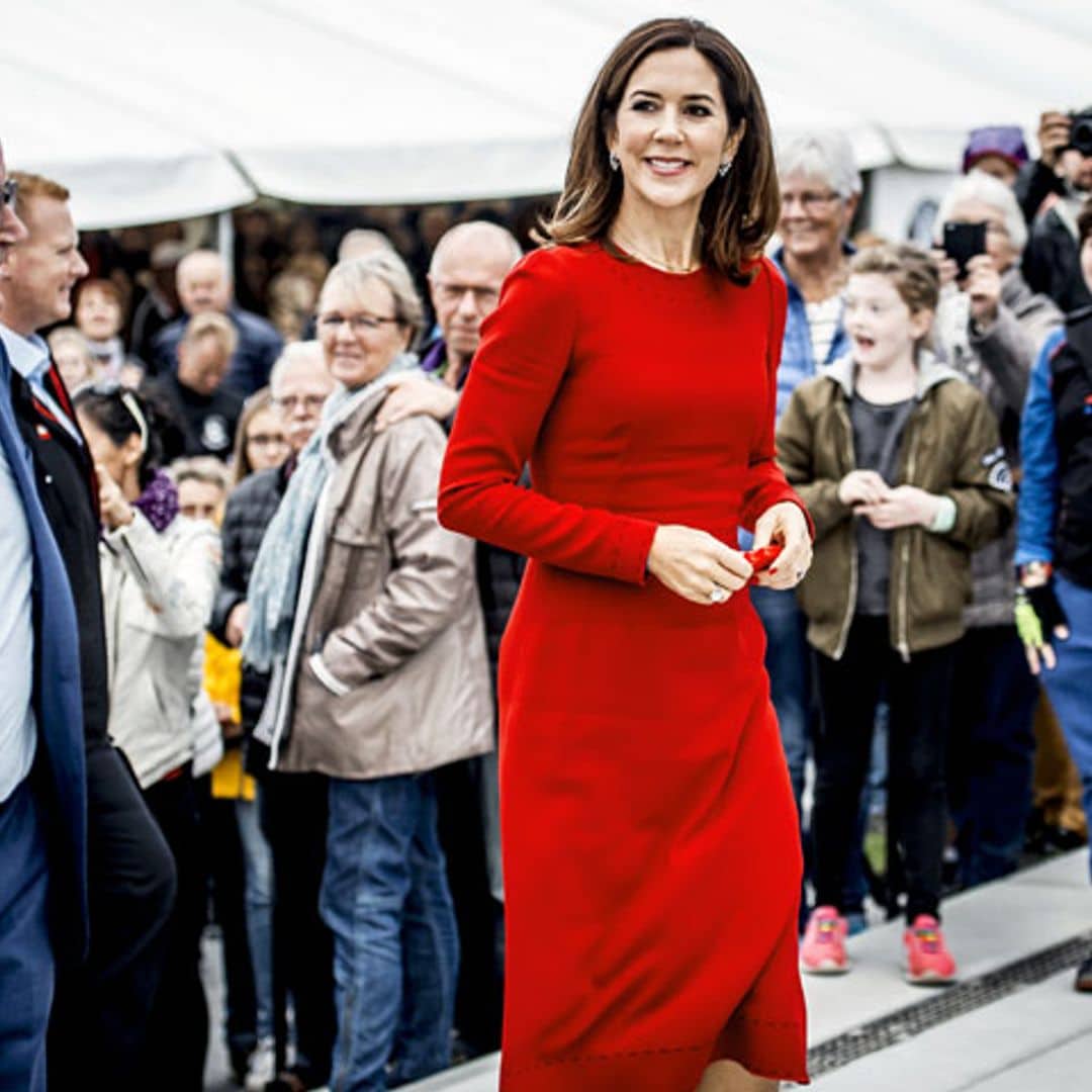 Máxima de Holanda, Mary de Dinamarca y el arte de reciclar un mismo vestido rojo