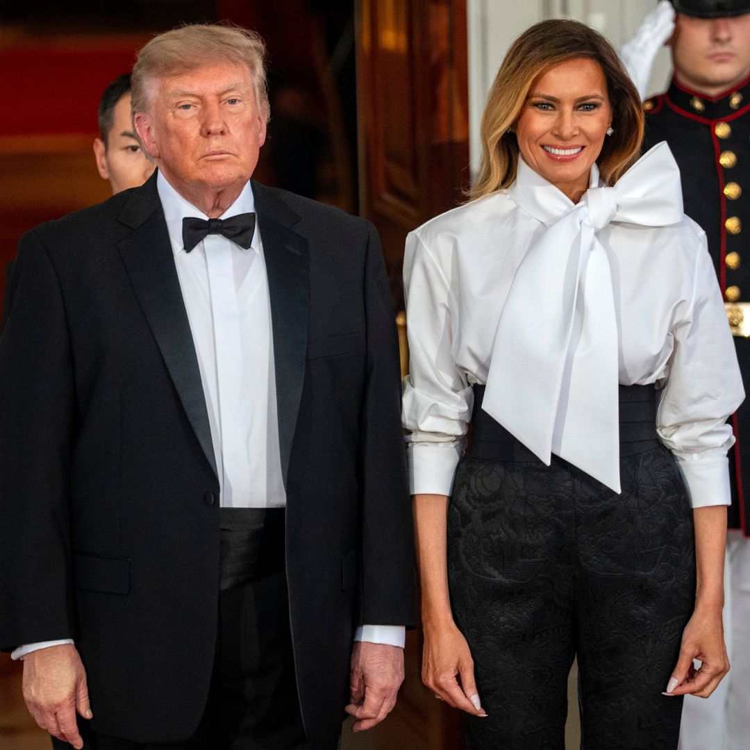Melania Trump confía en una camisa de maxilazo y un fajín de inspiración masculina para convertirse en la más estilosa de la Casa Blanca