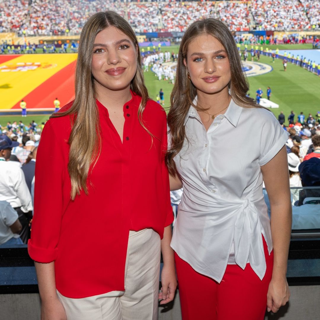 La princesa Leonor y la infanta Sofía llegan a la Fórmula 1 de Madrid: analizamos la evolución de sus looks en las grandes citas deportivas