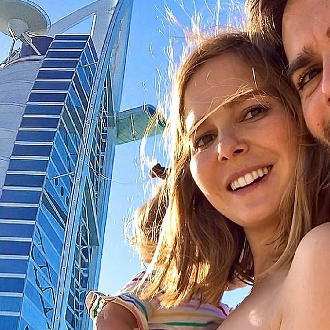 Natalia Sánchez se despide de su 'babymoon' con un día lleno de diversión para la pequeña Lia