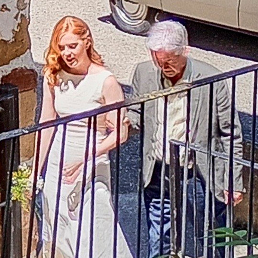 FOTOS EXCLUSIVAS. La boda de Lilith Verstrynge y Rodrigo Amírola en La Rioja: el vestido de novia que acaparó todas las miradas y la emoción de Jorge Verstrynge