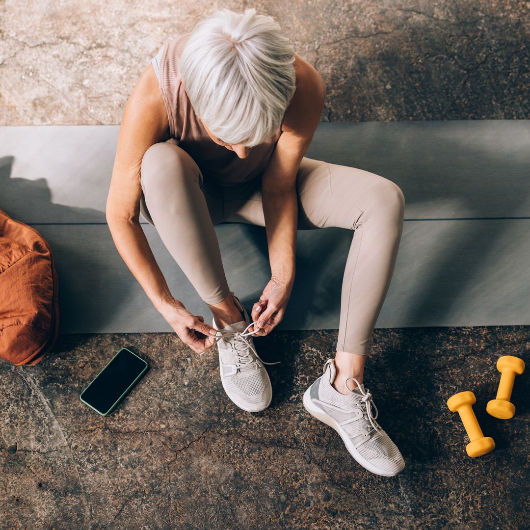 Estas son las mejores zapatillas para caminar para mujeres de más de 60 años