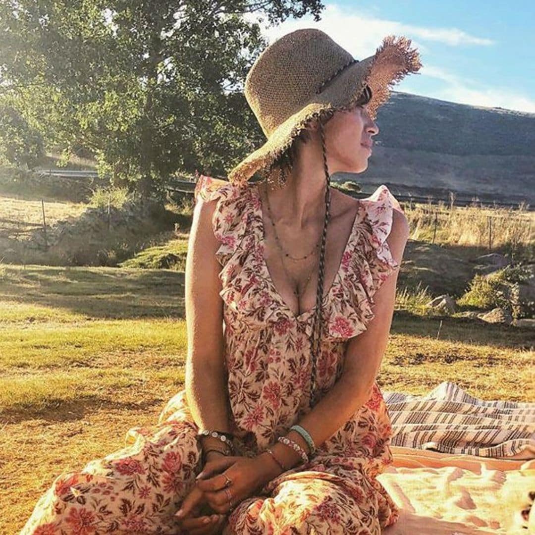 Haz como Sara Carbonero y estrena hoy un vestido bohemio que usarás hasta final de otoño