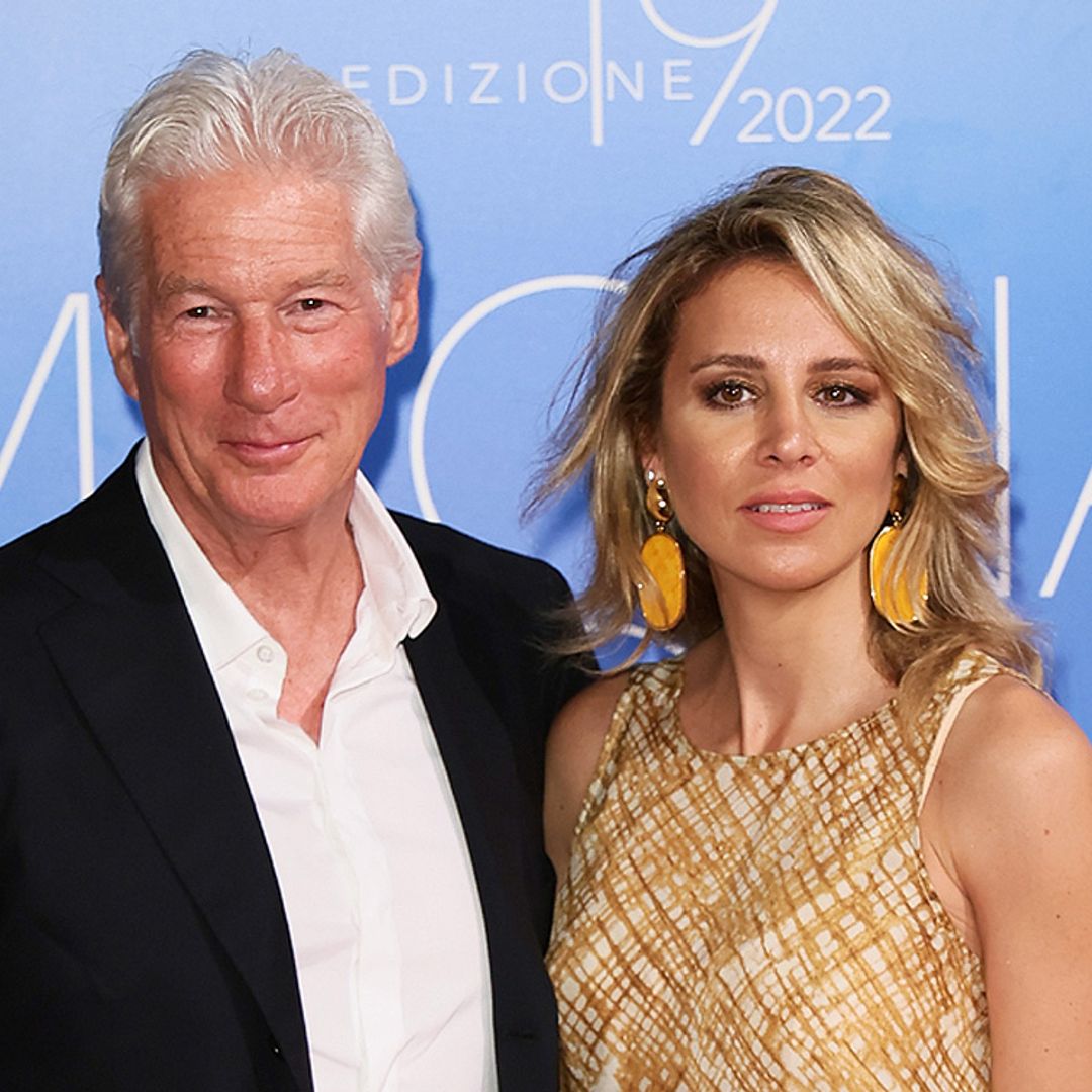 Alejandra Gere manda un mensaje tranquilizador tras la hospitalización de Richard Gere por neumonía