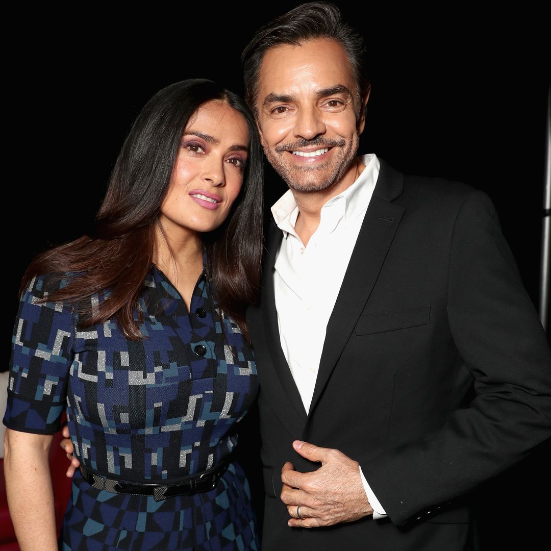 Salma Hayek causa sensación bailando con Eugenio Derbez en pleno set de grabación