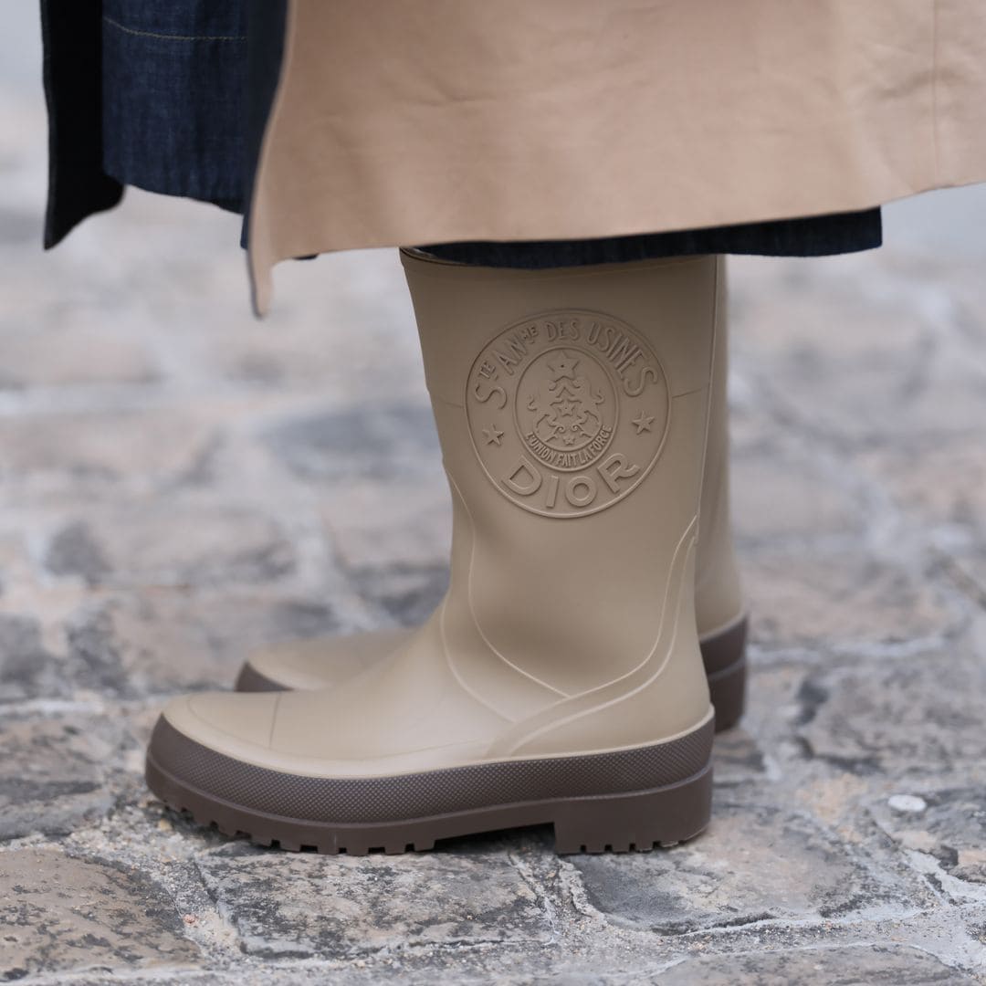 8 botas de agua superestilosas con las que vestir bien incluso en días de lluvia