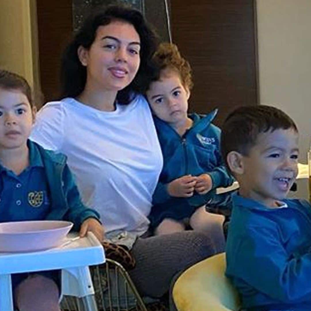 ¡Azúcar! Georgina Rodríguez enseña a bailar salsa a Mateo y Alana Martina