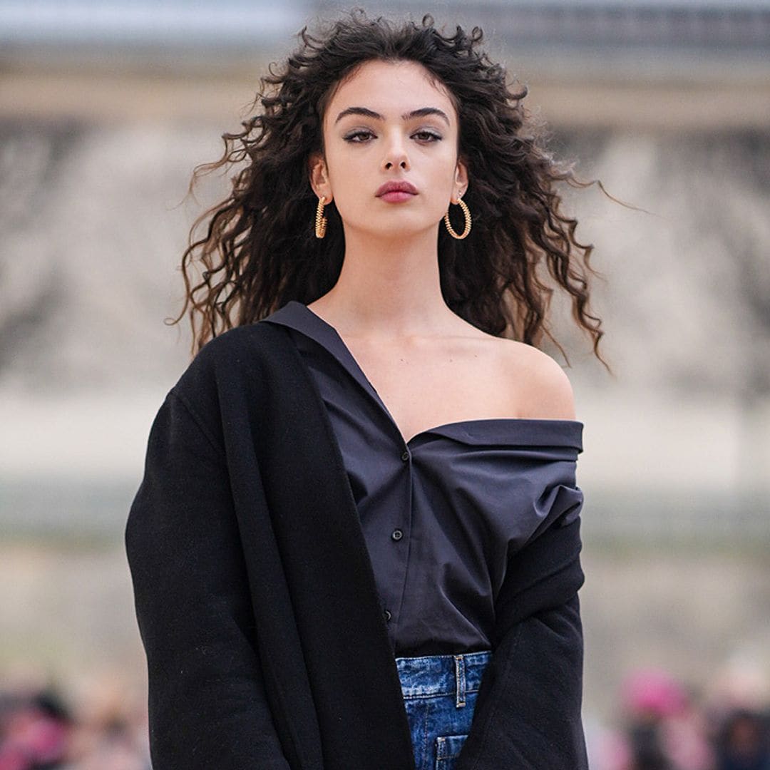 Deva Cassel, hija de Monica Bellucci, es la chica de moda que triunfa de Milán a París