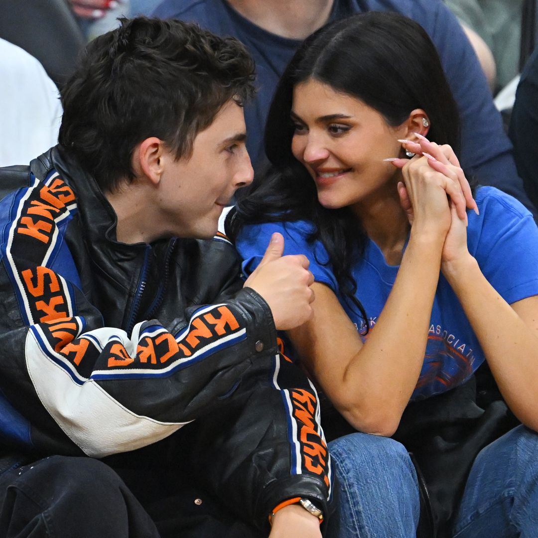Kylie Jenner y Timothée Chalamet derrochan romance al celebrar el triunfo de los New York Knicks