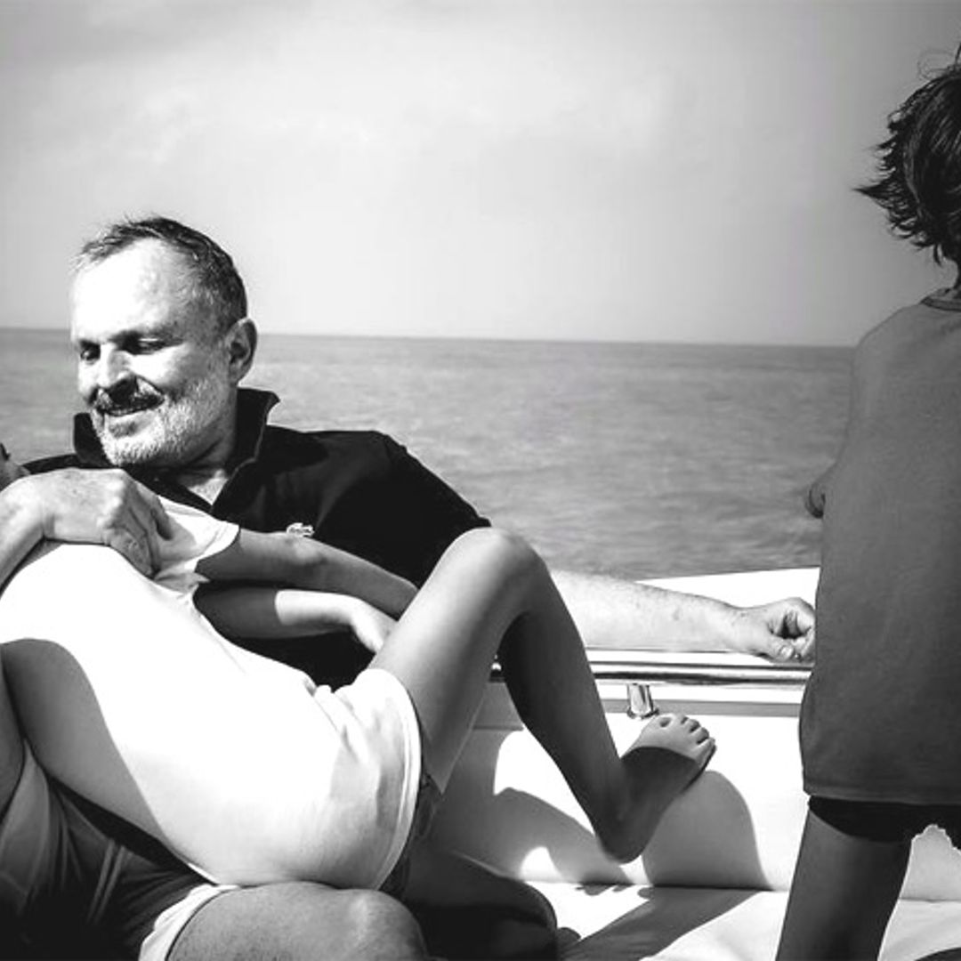Miguel Bosé se refugia en sus hijos y comparte las imágenes más familiares