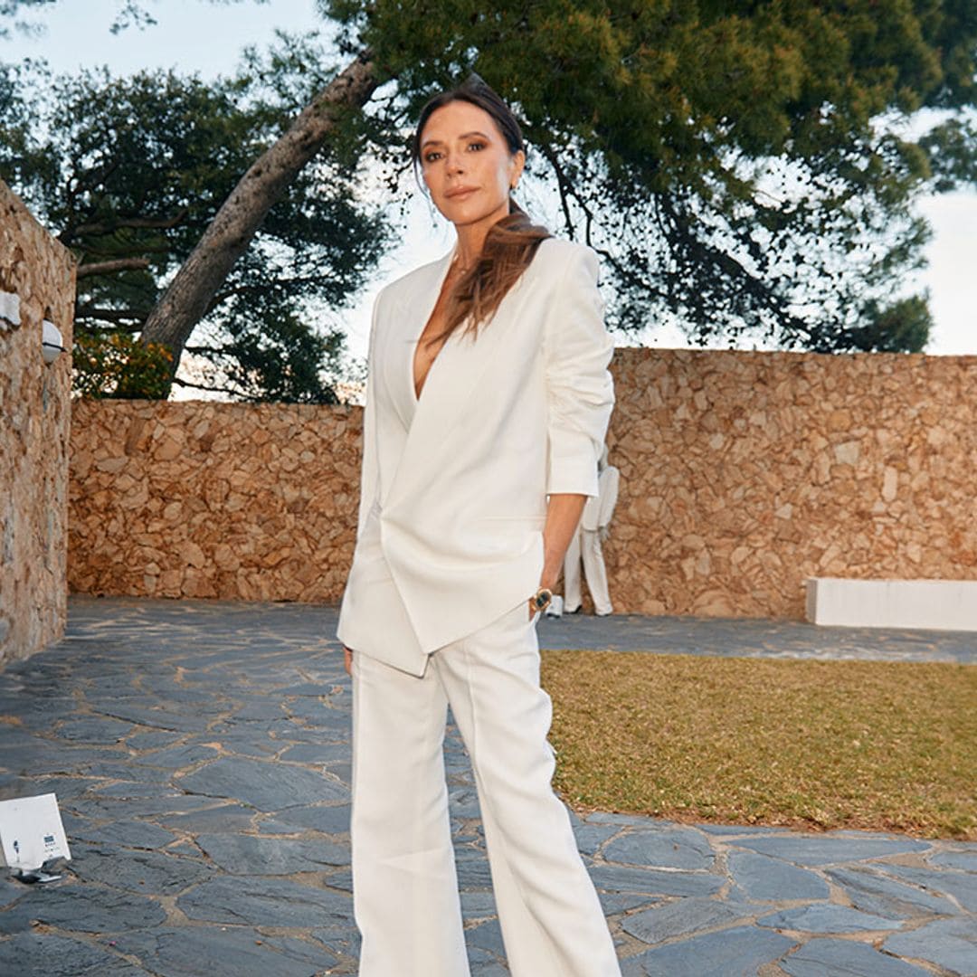De sus nuevas sandalias a las plataformas incondicionales: los zapatos virales de Victoria Beckham