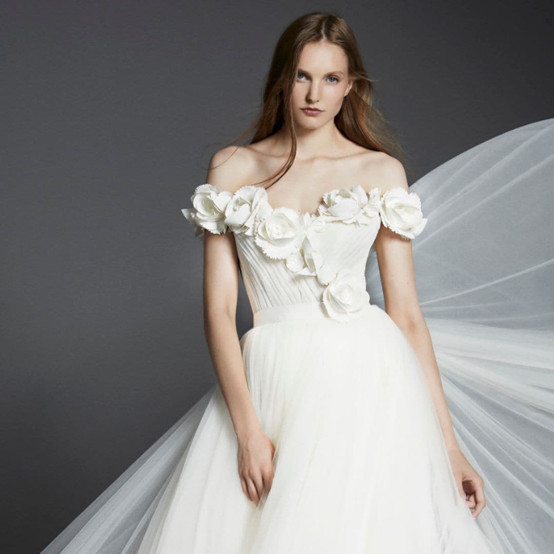 El (esperado) regreso de las flores 3D a los vestidos de novia que anticipa Victor&Rolf