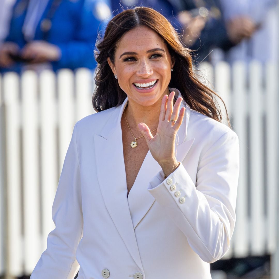 Meghan Markle reaparece en París en el desfile de Balenciaga tras varios años alejada de Europa