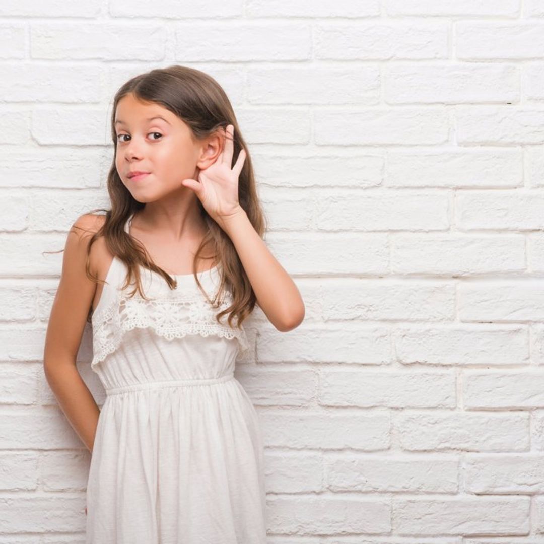 Señales de alarma que te indican que tu hijo no oye bien