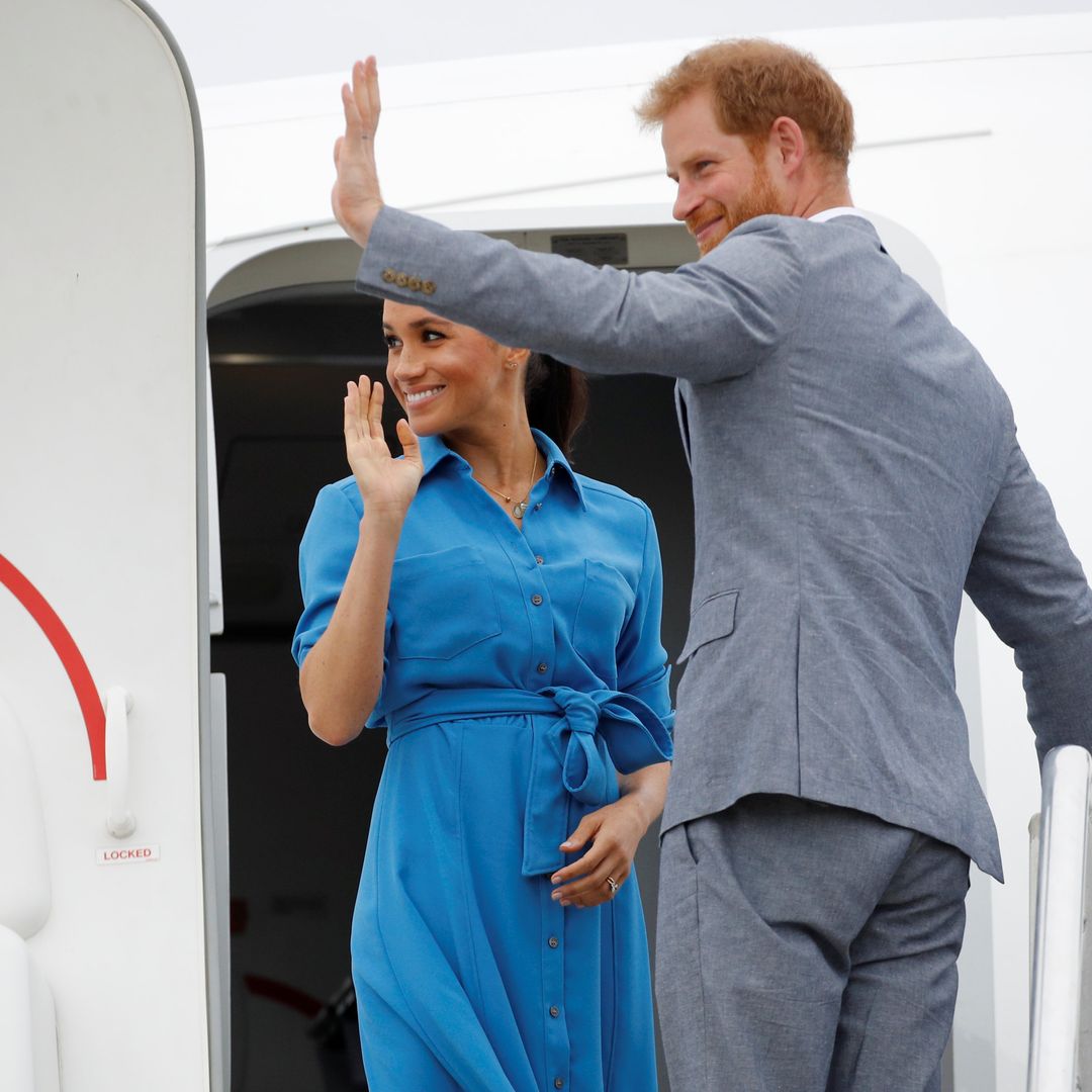 230.000 euros por vuelo, con camas y dos baños: el jet de lujo con el que Harry y Meghan han viajado desde Estados Unidos, al detalle