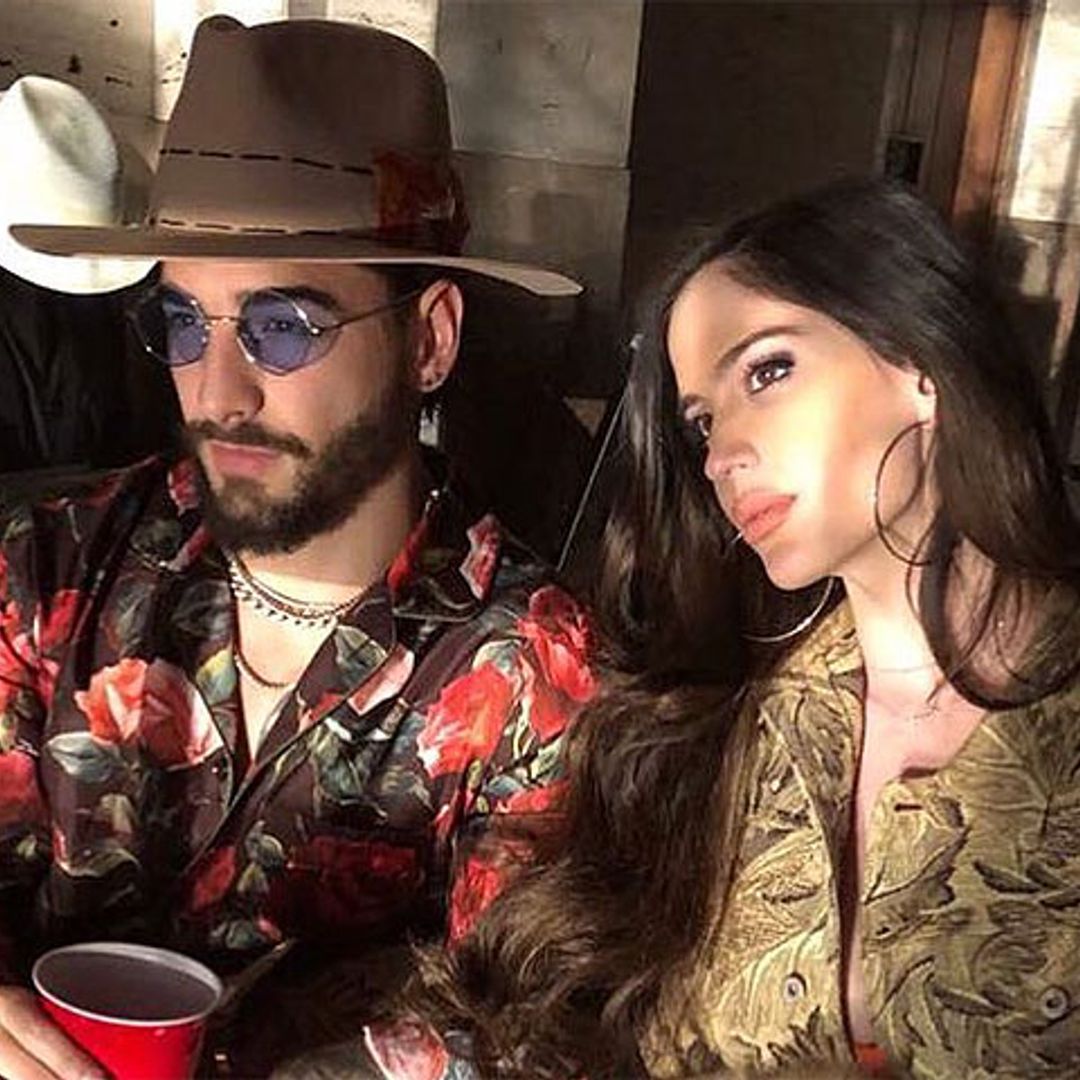 ¡Felices los dos! Maluma sorprende a su novia en pleno concierto