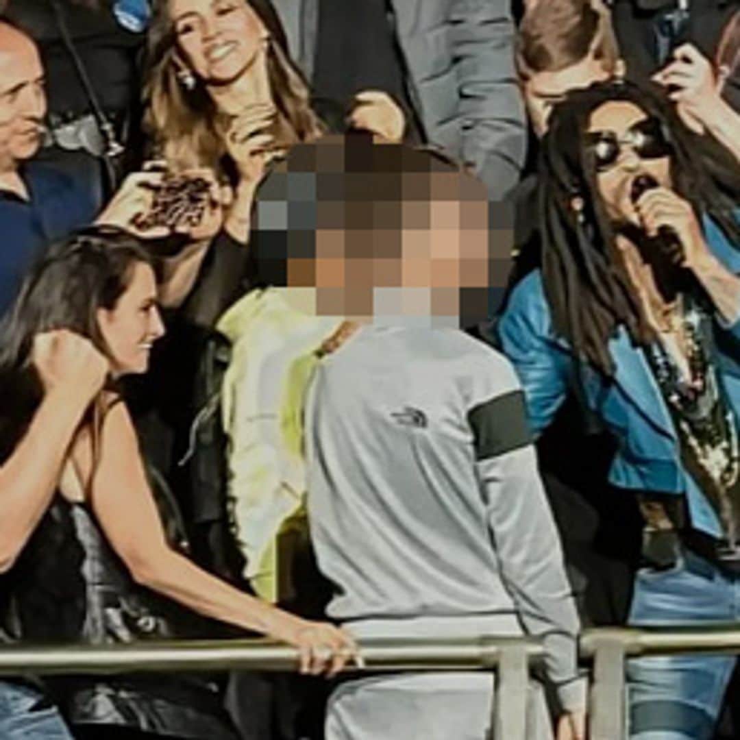 Penélope Cruz y Javier Bardem, divertidas imágenes dándolo todo en el concierto de Lenny Kravitz en Madrid