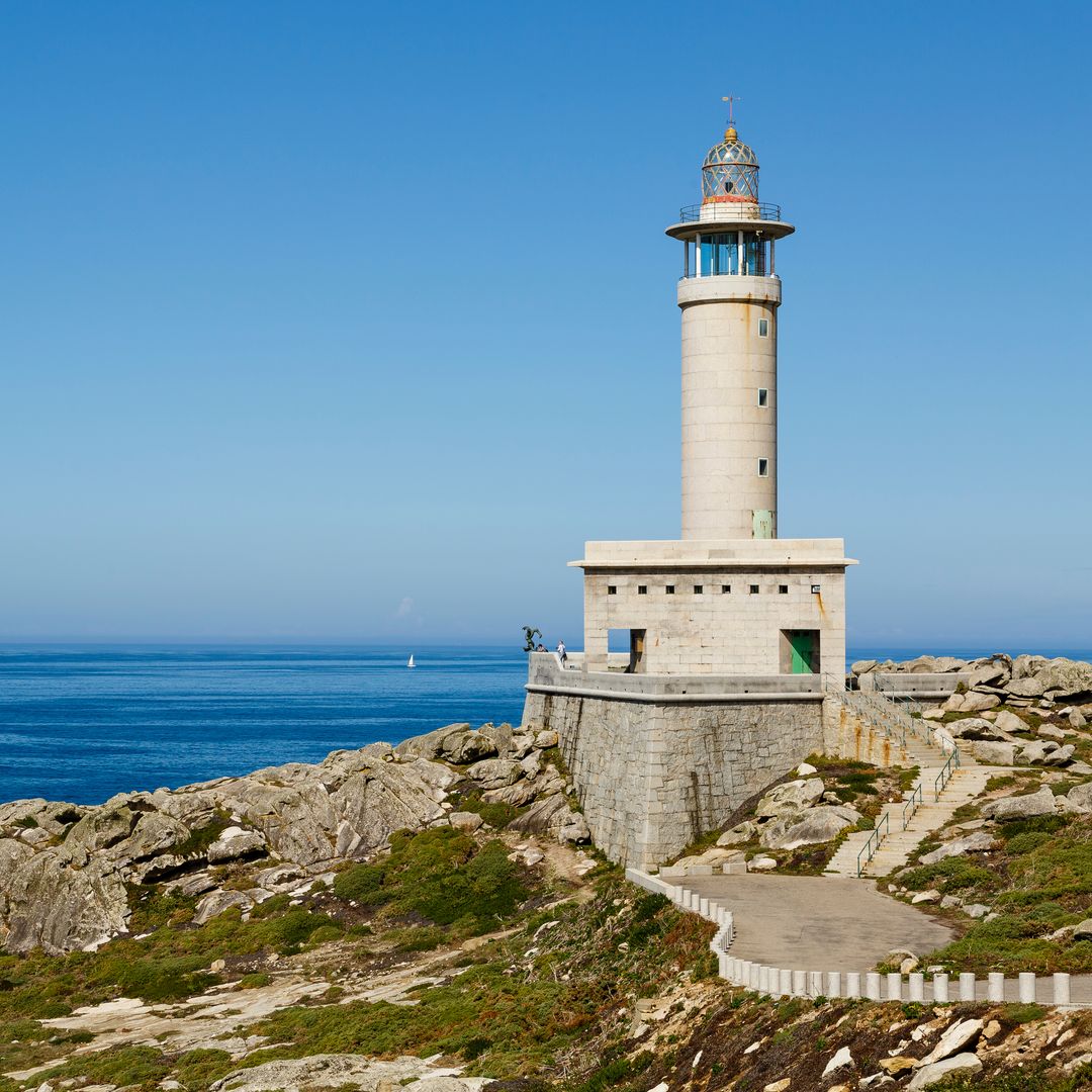 Faro de Punta Nariga en la Costa da Morte, A Coruña, Galicia