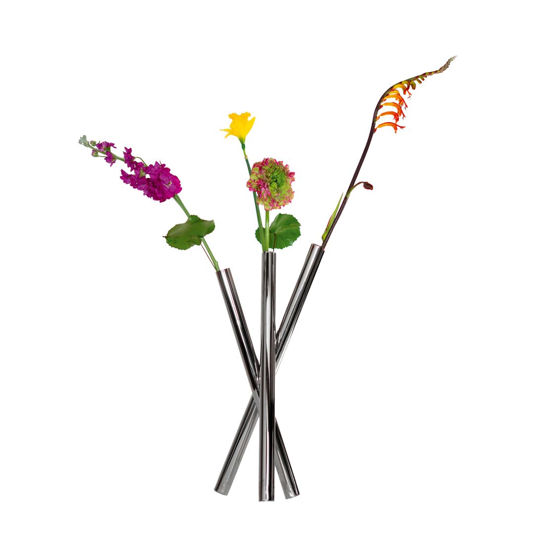 Florero XI, diseñado por Arash T Studio
para IKB 191 (c.p.v.)