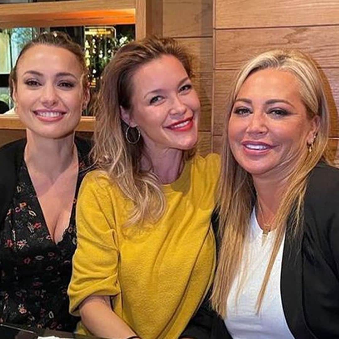 ¡Risas sin parar! La divertida cena de Belén Esteban con sus amigas Natalia Verbeke y María Esteve