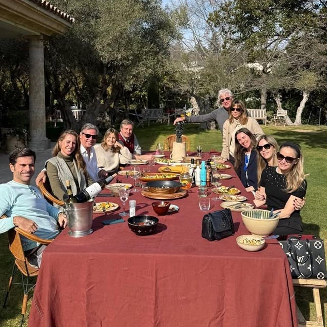 El brunch de Alejandra Gere y Richard Gere en el jardín de su hogar de Madrid
