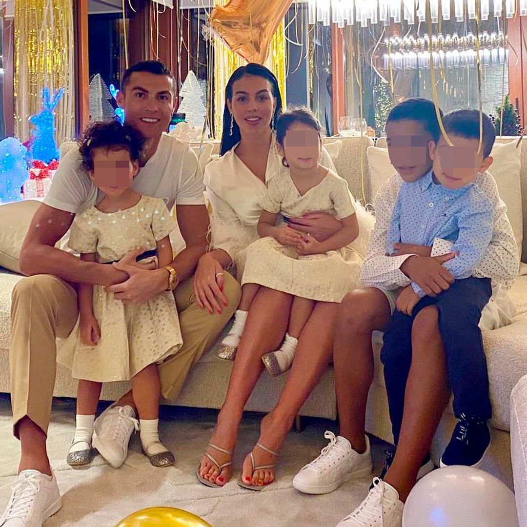 Cristiano Ronaldo y Georgina desvelan todos los detalles de su boda: el 'sí, quiero' en el salón de casa, sus looks a juego y la emotiva bendición de Fátima