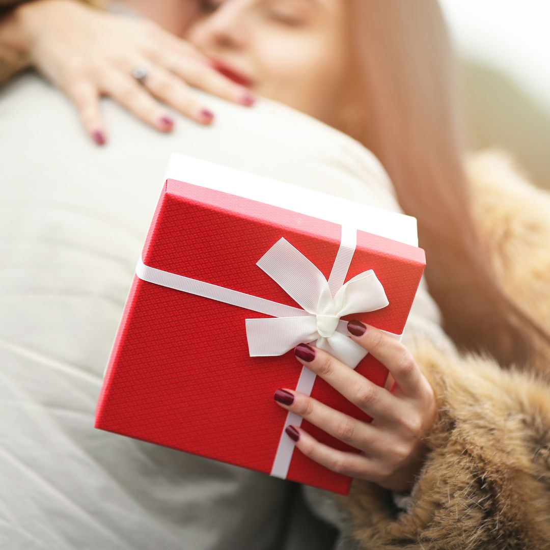 Qué regalar este San Valentín 2026: 39 ideas para cada tipo de mujer