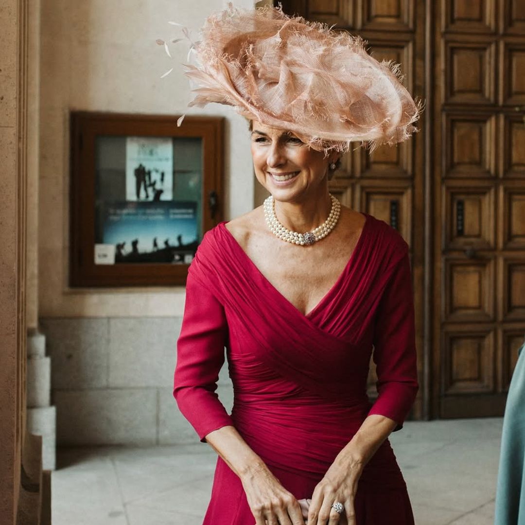 7 madrinas anónimas que nos encantan por la elegancia de sus looks
