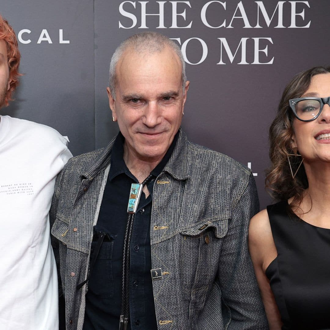 La reaparición de Daniel Day-Lewis junto a su mujer y su hijo seis años después de su retirada del cine