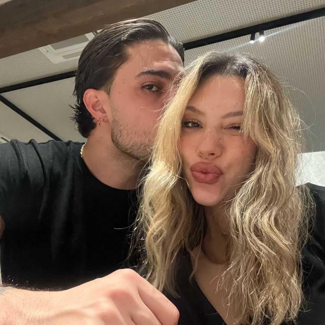 Alejandra Rubio y Carlo Costanzia sorprenden a su hijo mayor con este increíble regalo tras el nacimiento de su hermana pequeña
