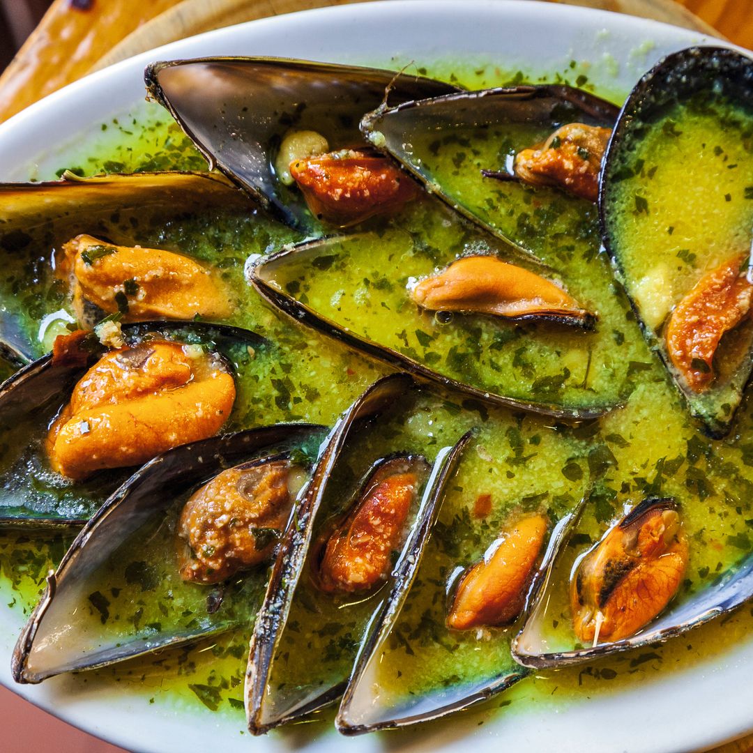 Mejillones a la marinera en la sidrería La Ballena de Villaviciosa, Asturias