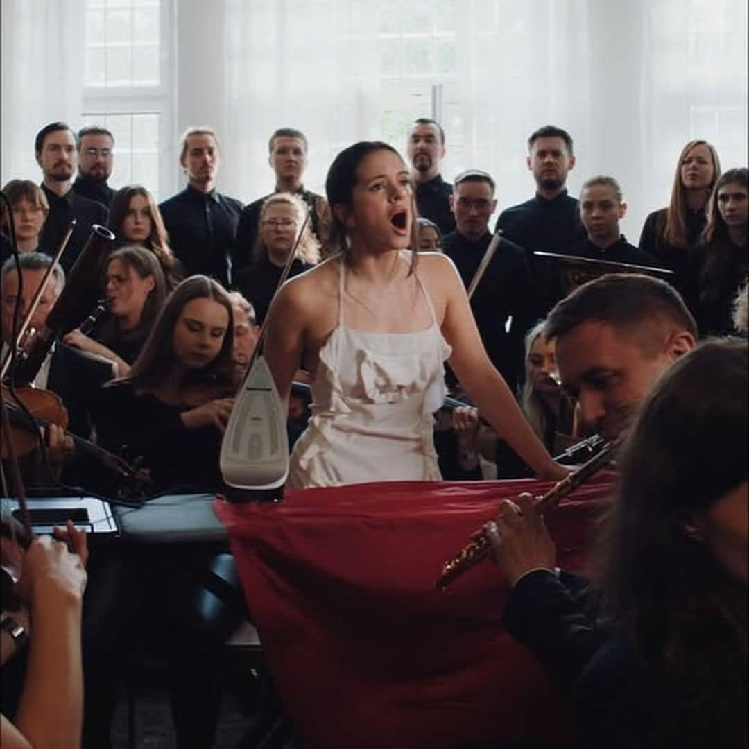 Rosalía en el videoclip de Berghain