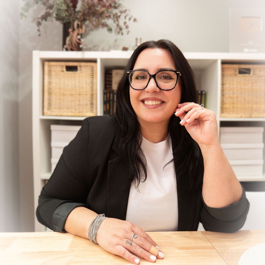 Raquel García, experta en limpieza, respecto a las bayetas de microfibra: “Cuando se esté poniendo mohosa, rígida o deje una veta en el trazo al limpiar, es el momento de decirle adiós”
