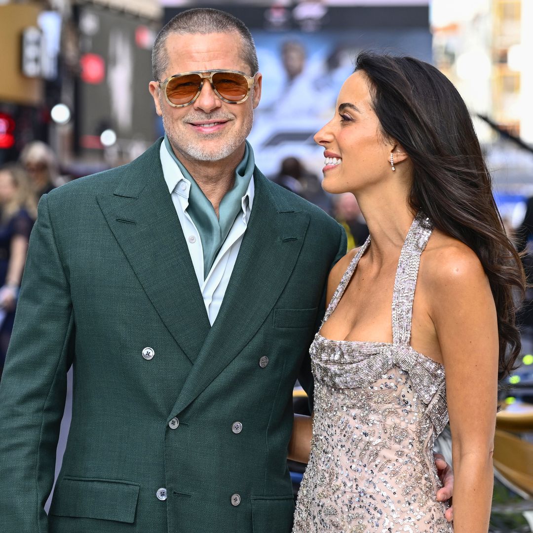 Los gestos de Inés de Ramón con Brad Pitt que demuestran cómo es su relación