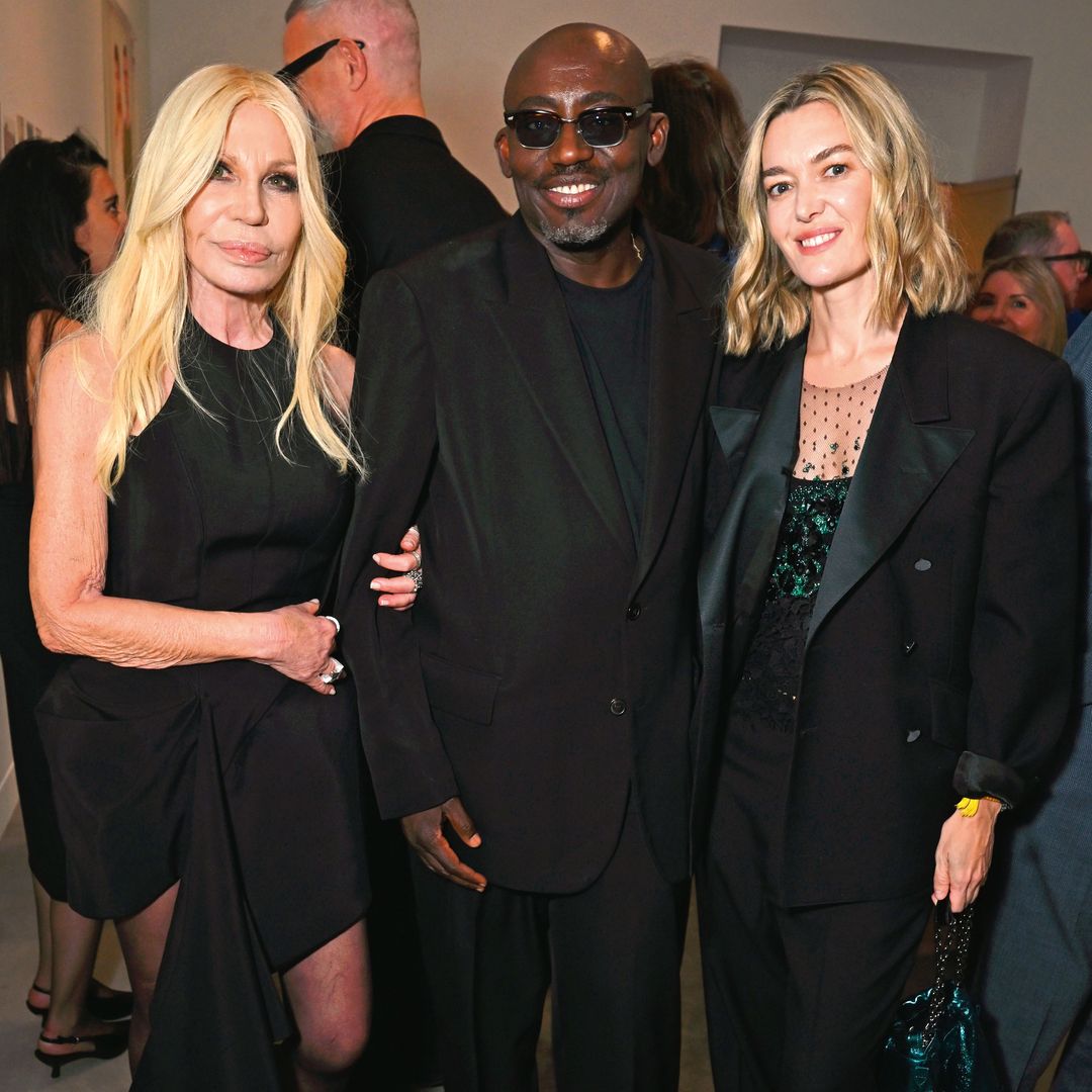 Un retrato de Donatella Versace, Edward Enninful y Marta Ortega Perez