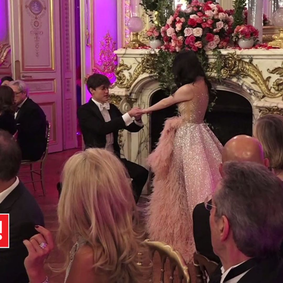 Una pedida de mano, el baile de la duquesa de Castro… Los mejores momentos del Baile de Debutantes