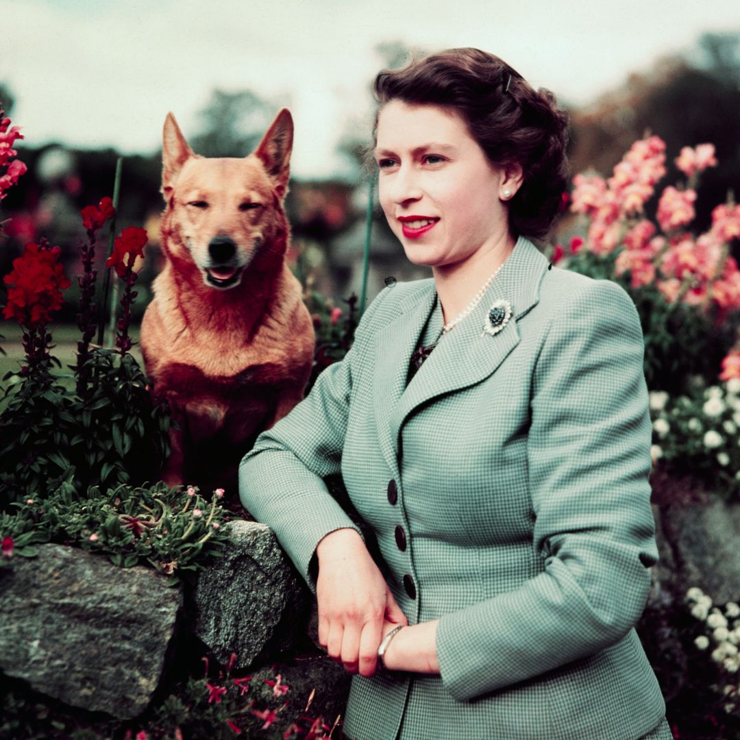 El gran misterio de la infancia de Isabel II: hallan un regalo secreto que la monarca jamás llegó a abrir