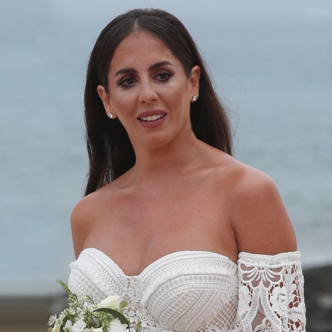 Un 'naked dress' con bordados florales: todos los detalles del vestido de novia de Anabel Pantoja