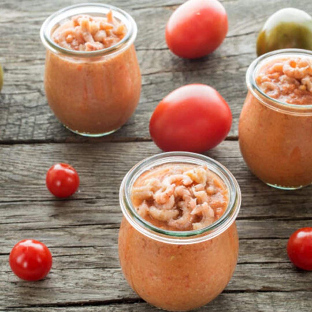 Salmorejo de mango y tomate con gambas