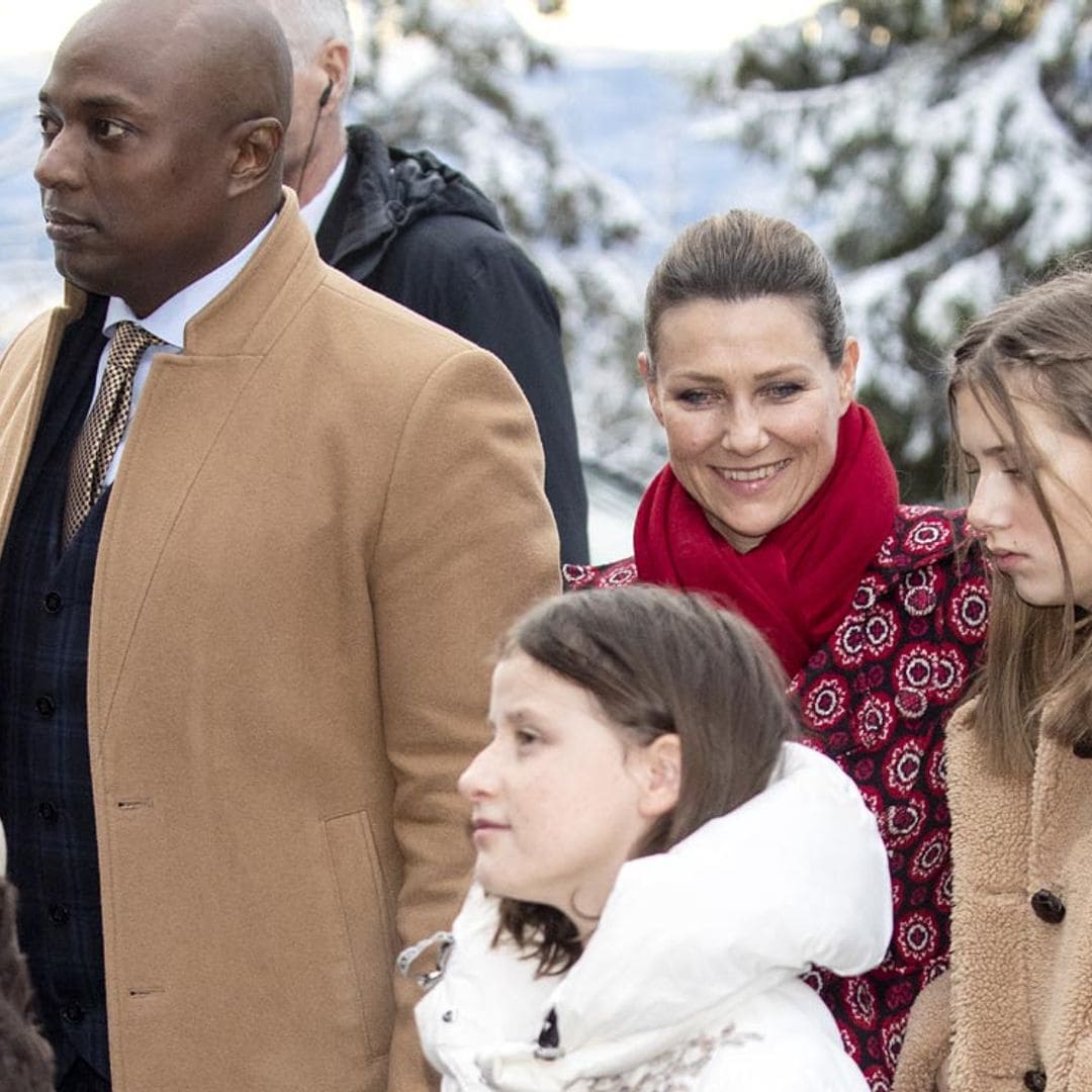 ¡Los 'royals' también bailan! Marta Luisa de Noruega, sus hijas y Durek se apuntan a los vídeos virales