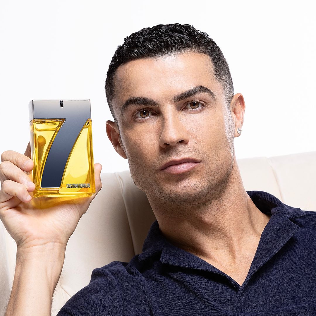 HOLA+ Cristiano Ronaldo.