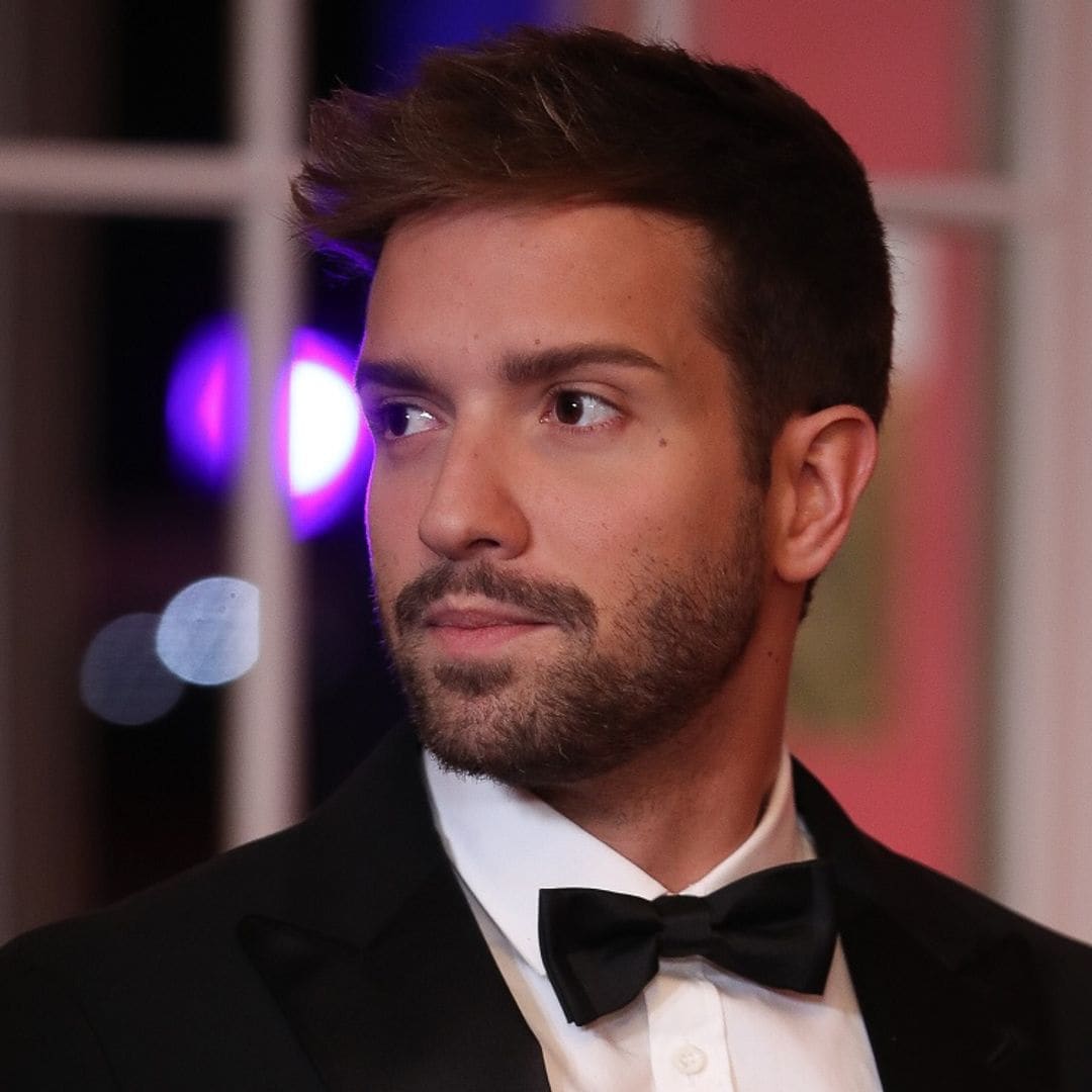 Pablo Alborán derrite la Navidad con su foto más 'hot'
