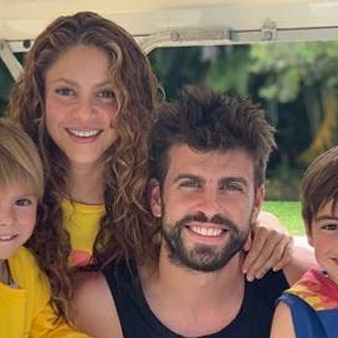 Plan familiar en alta mar: Milan y Sasha animan a Piqué mientras practica 'wakesurf'