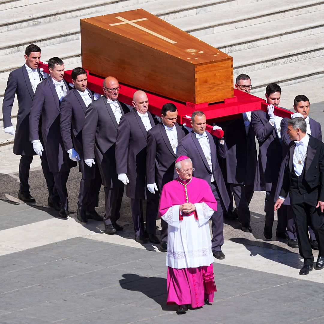 Los cambios significativos en los funerales papales